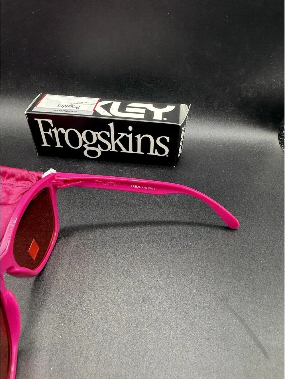 Oakley Frogskin Dark Berry Black/Prizm Trail Lenses OO9013-G355
